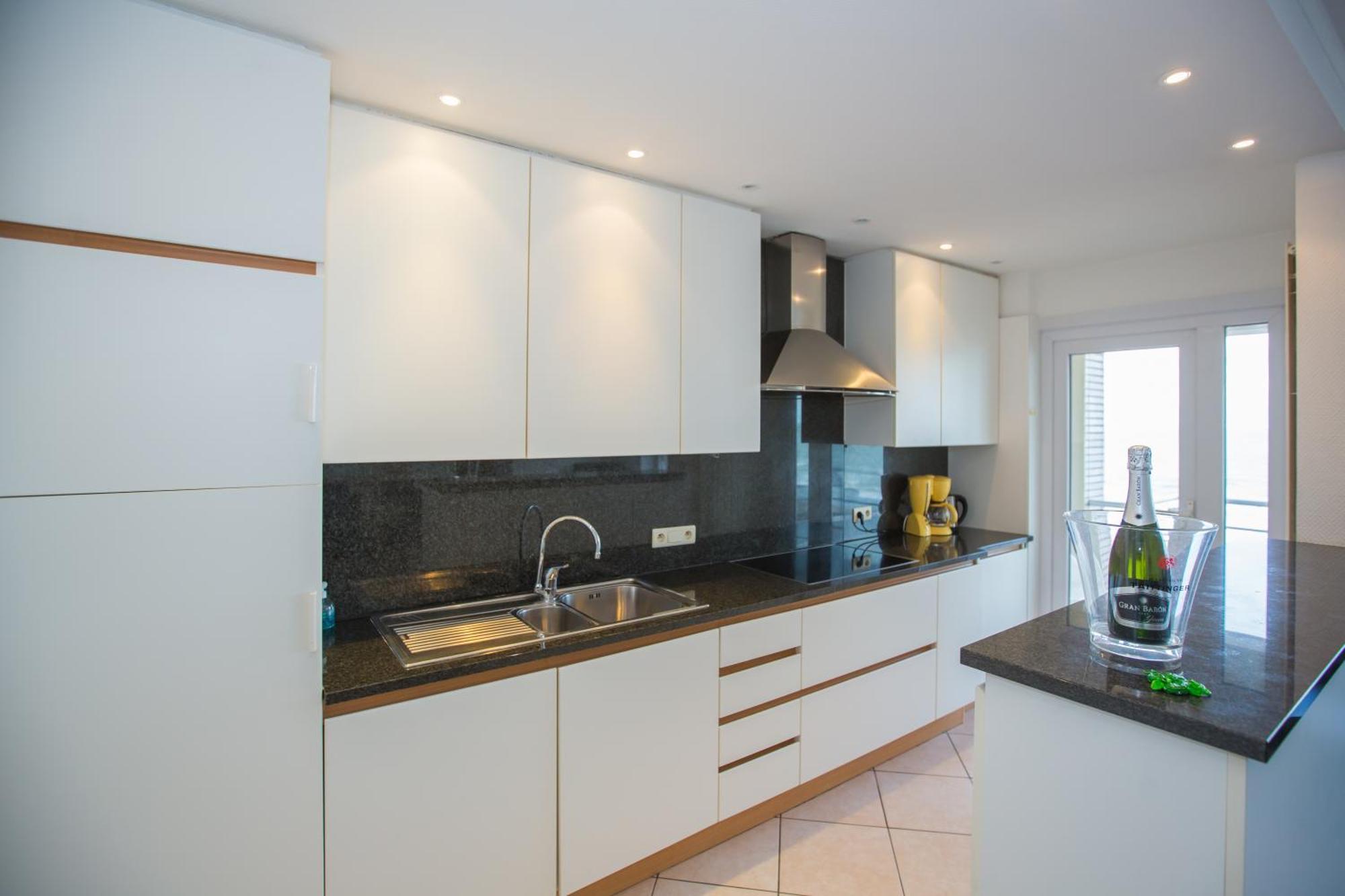 Bright Apartment With Sea View Οστένδη Εξωτερικό φωτογραφία